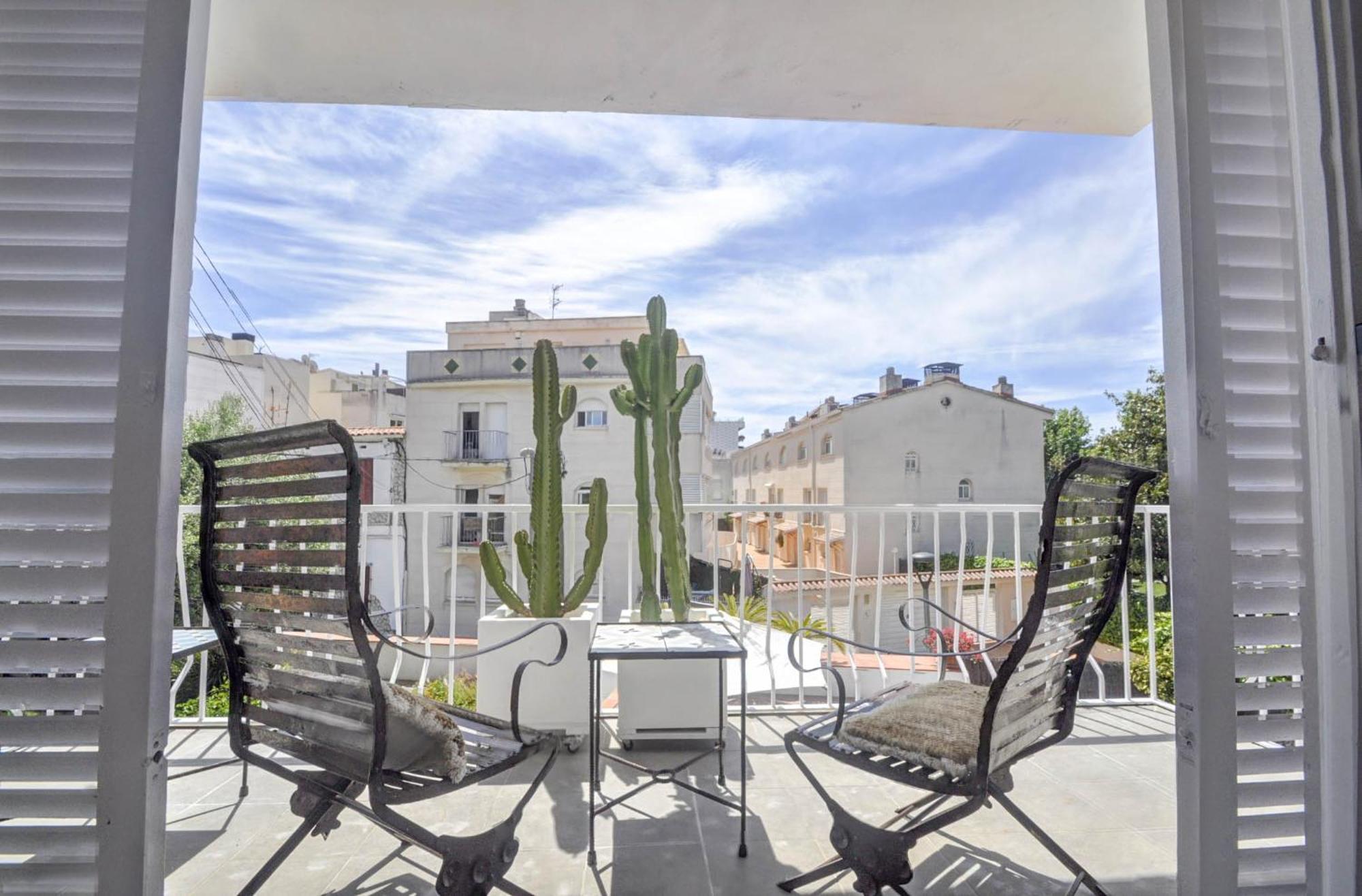 The Luxor Apartment By Hello Homes Σίτζες Εξωτερικό φωτογραφία