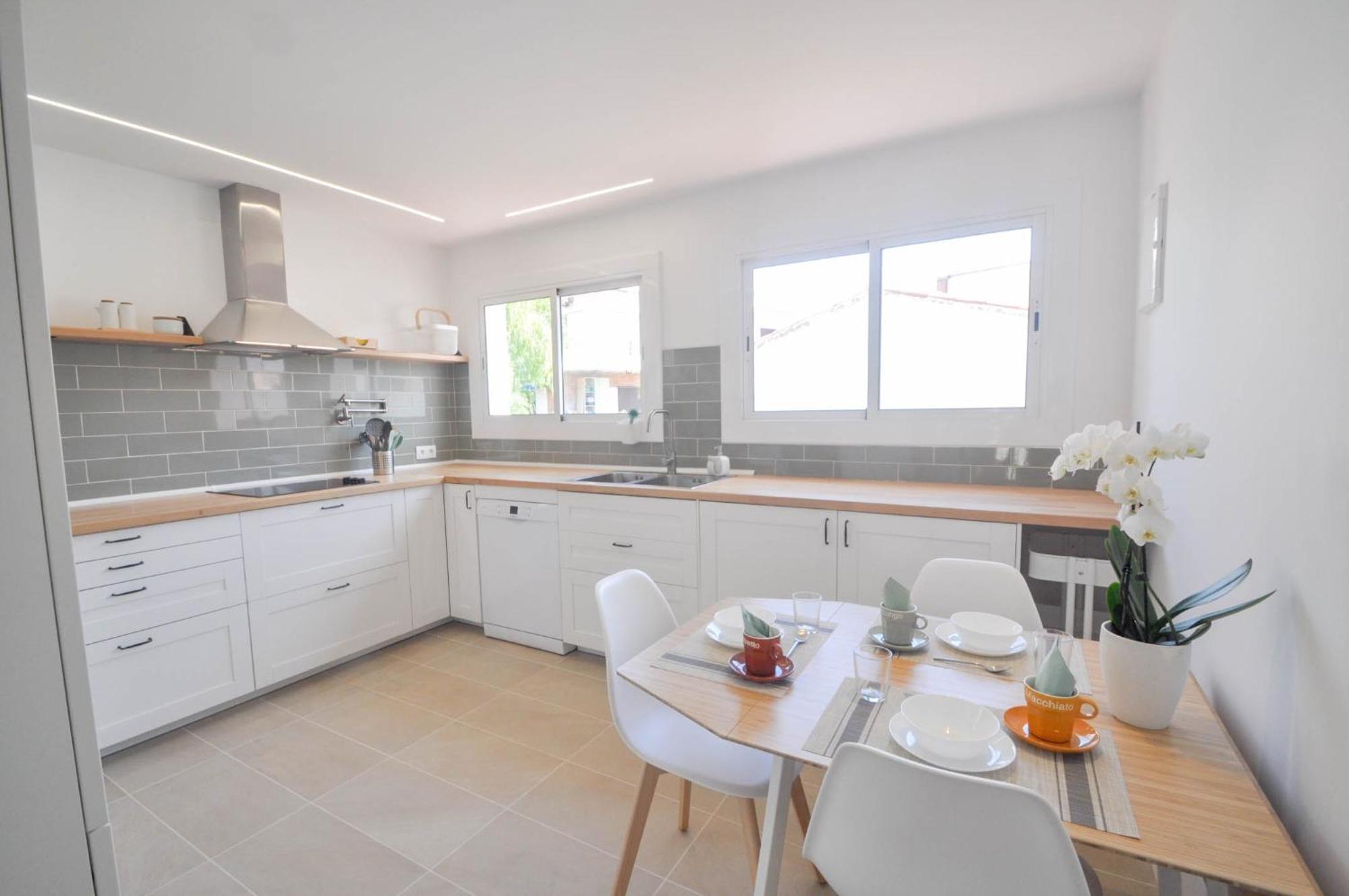 The Luxor Apartment By Hello Homes Σίτζες Εξωτερικό φωτογραφία